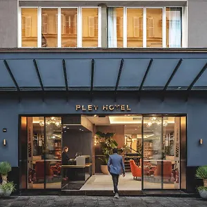 Pley Paris